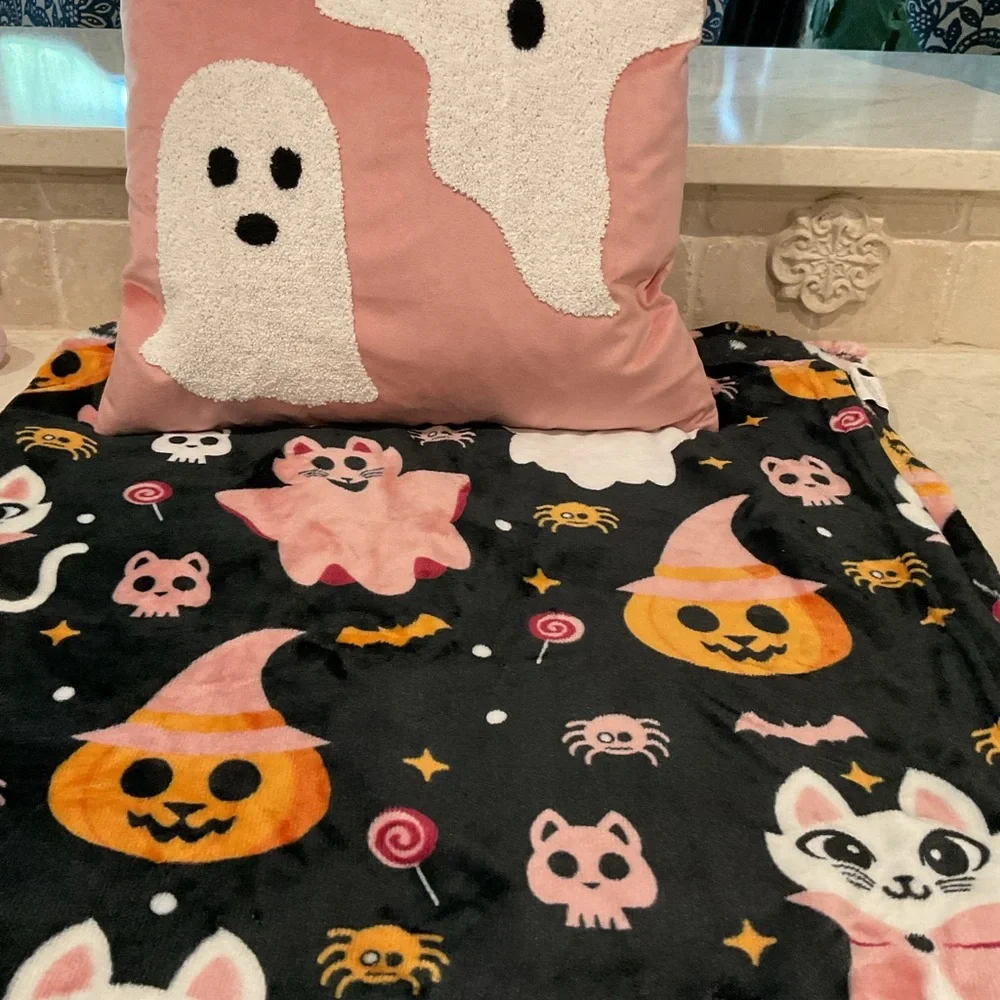 Artisan Halloween Pillow & Blanket Set